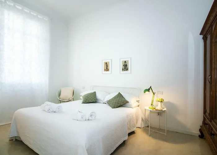 Lovely Cenisio Apartament *
