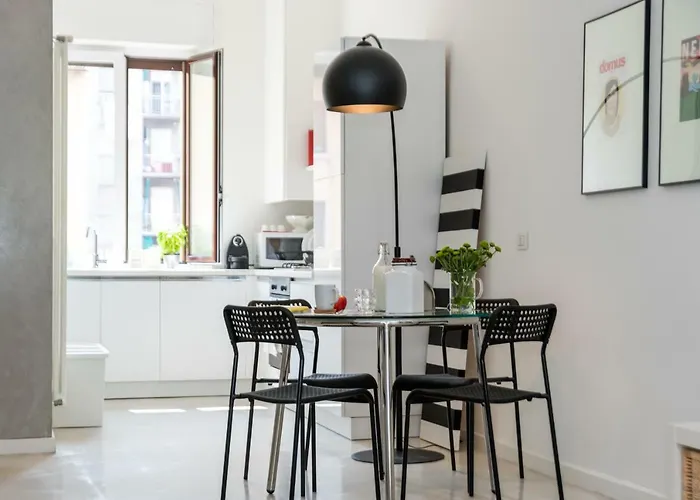 Apartament Lovely Cenisio Mediolan